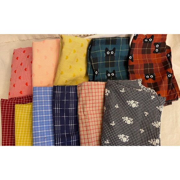 Gingham Elastic Pen Holder Bookmark: Attachable Journal Pouch - Picture 3 of 10